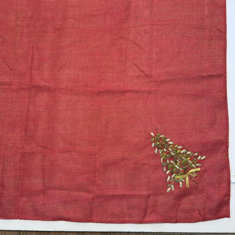 Red Christmas Tablecloth Ribbon Embroidery Mistletoe Poinsettia 53x69 Metallic